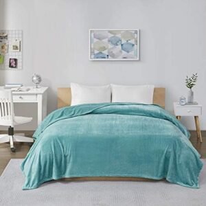 Intelligent Design Handmade Throw Blanket Microlight Plush, King, Aqua