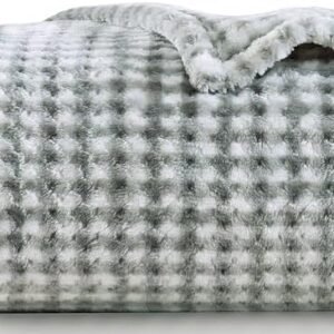 Decorative Ultra Soft Plush Buffalo Plaid Fleece Throw Blanket for Couch, Warm Cozy Velvet Flannel Blanket for All Seasons,Lightweight Comfy Fluffy Checkered Blanket for Sofa Bed Winter,Grey